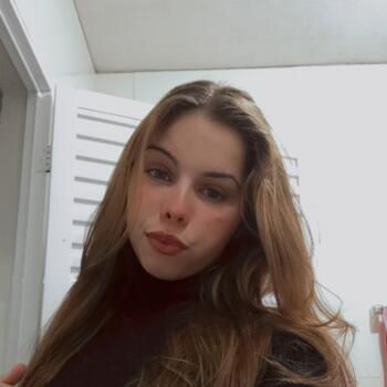 Babá em Araras: Maria