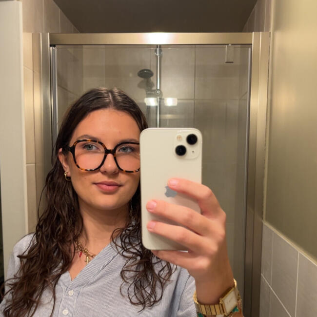 Babysitter in Gévezé: Leonie