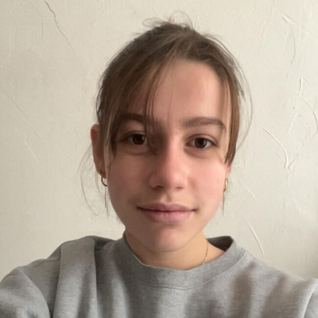Babysitter in Embrun: Nina