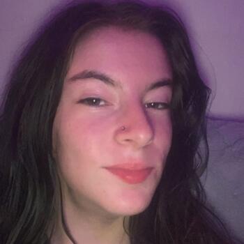 Babysitter in Calgary: Chloe