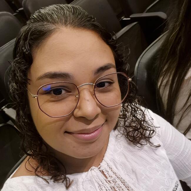 Babysitting job in Governador Valadares: Jenniffer