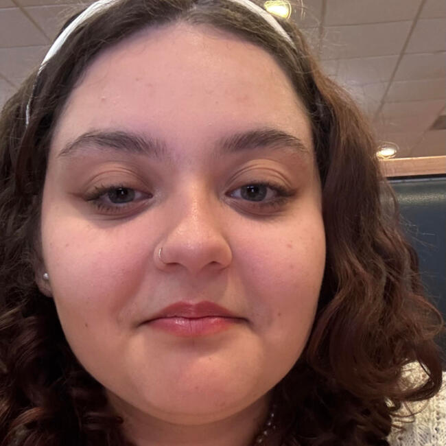 Babysitter in Waterbury: Giada