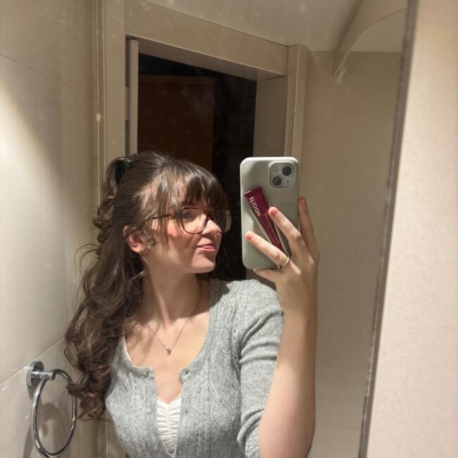 Babysitter in Swansea: Amber