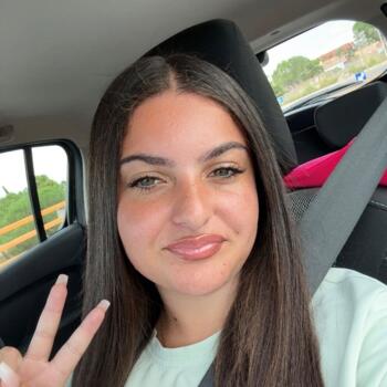 Babysitter in Le Chesnay: Yasmine