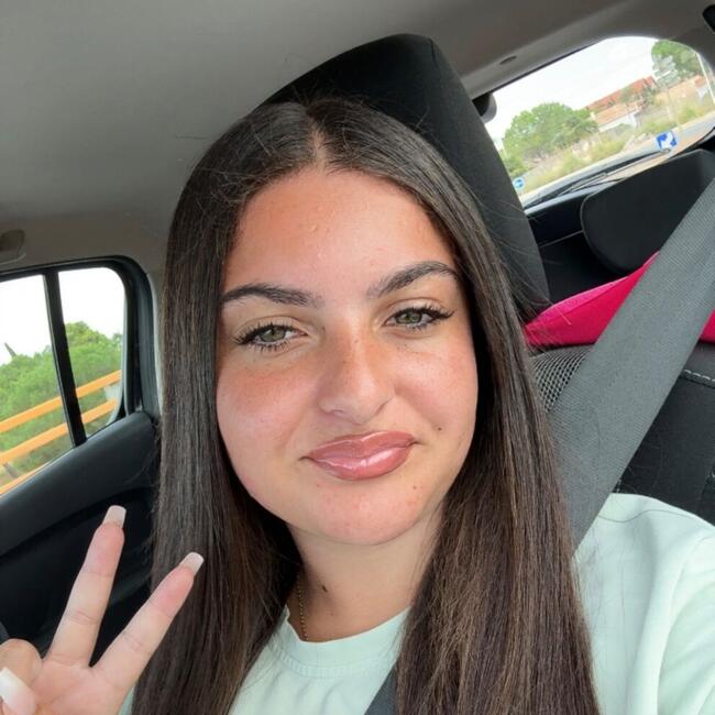 Babysitter in Le Chesnay: Yasmine