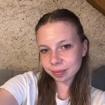 Babysitter Hauterive: Shanone