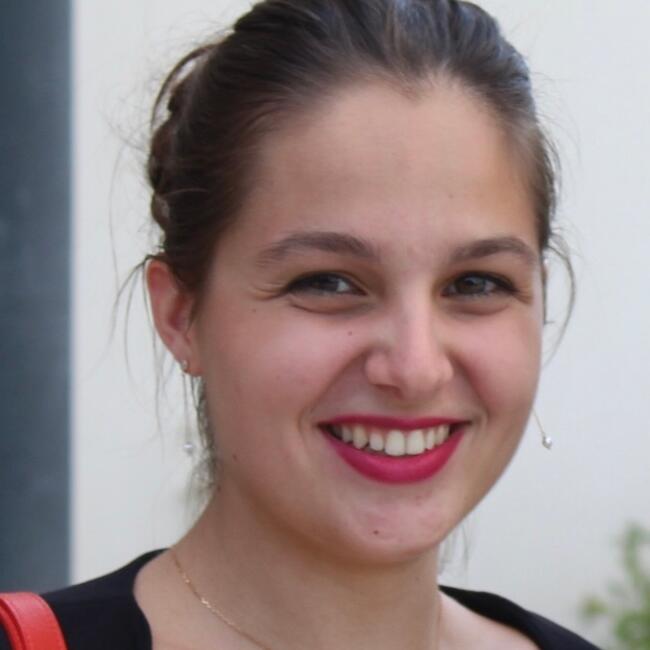 Babysitter em Almada: Galatée