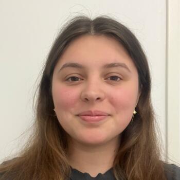 Babysitter in Malmo: Eglantine