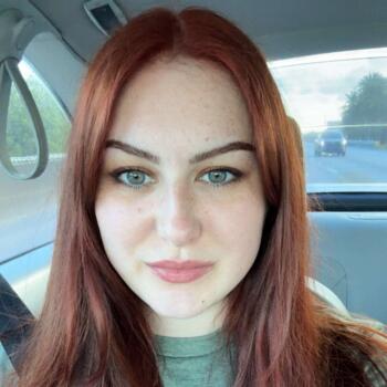 Babysitter in Orlando: Kara