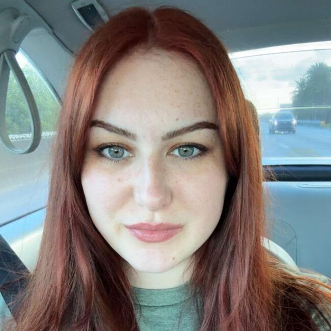 Babysitter in Orlando: Kara