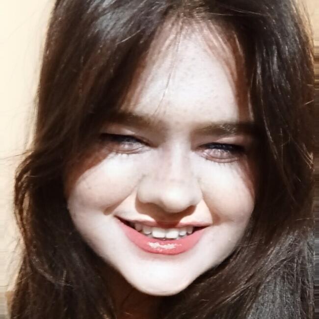 Babysitter in Jaipur: Elina