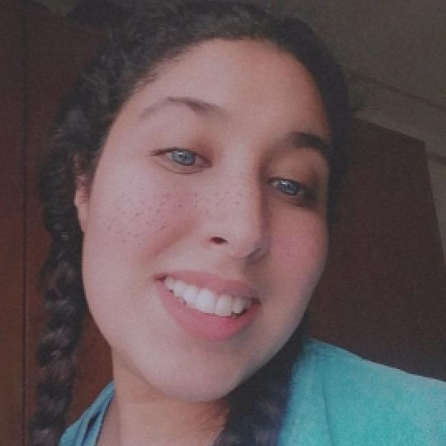 Babysitter in Allos: Nadia