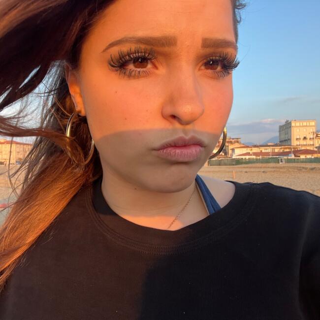 Babysitter in Marseille: Angelina