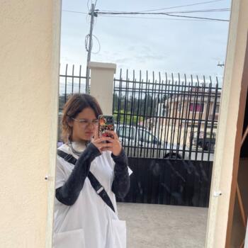 Niñera en Cuenca: Genesis