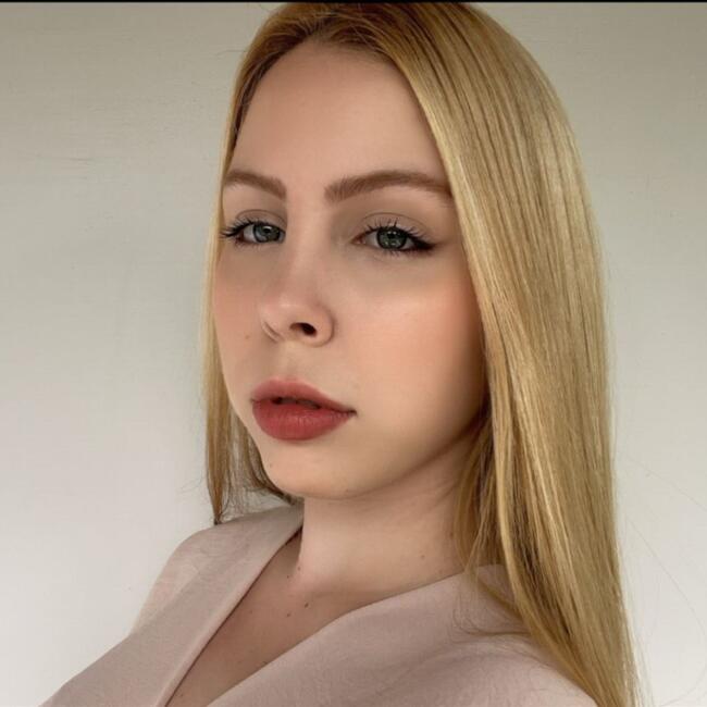 Babysitter in Guaramirim: Paola