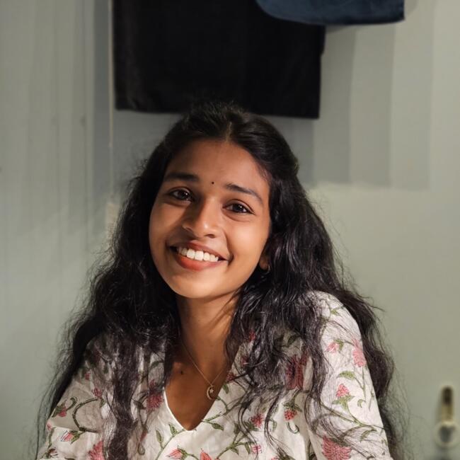 कोच्चि में बेबीसिटर: Roopa Rose Sibichan