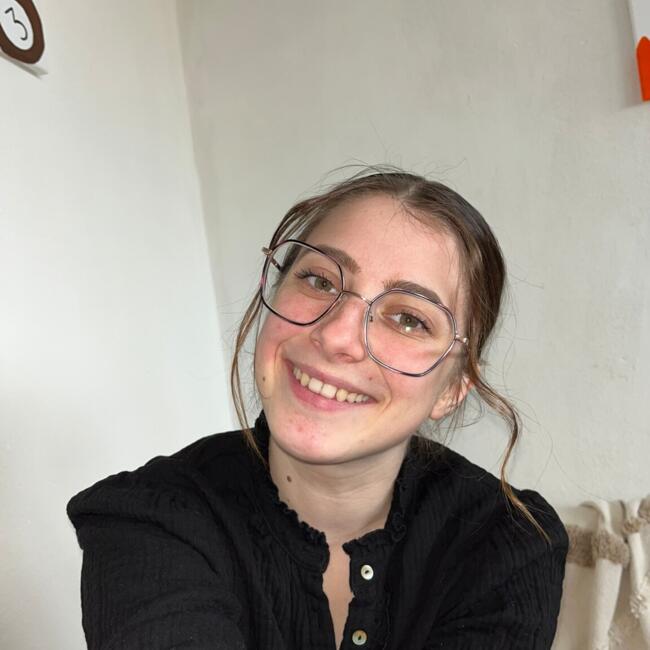 Babysitter in Issoire: Hélène