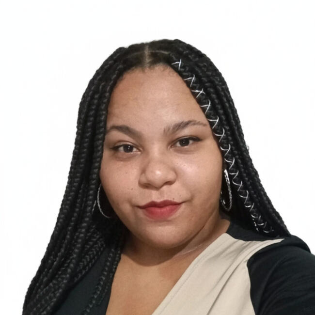 Babá em Jacareí: Núria