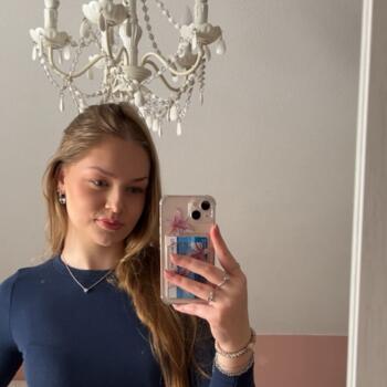 Babysitter in Sebaldeburen: Paula