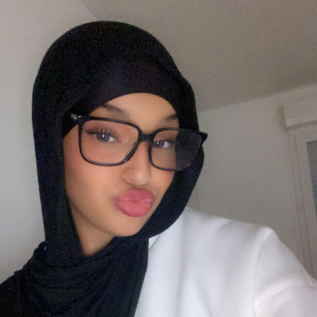 Babysitter in Colombes: Ayah