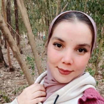 Babysitter Bouskoura: Khadija