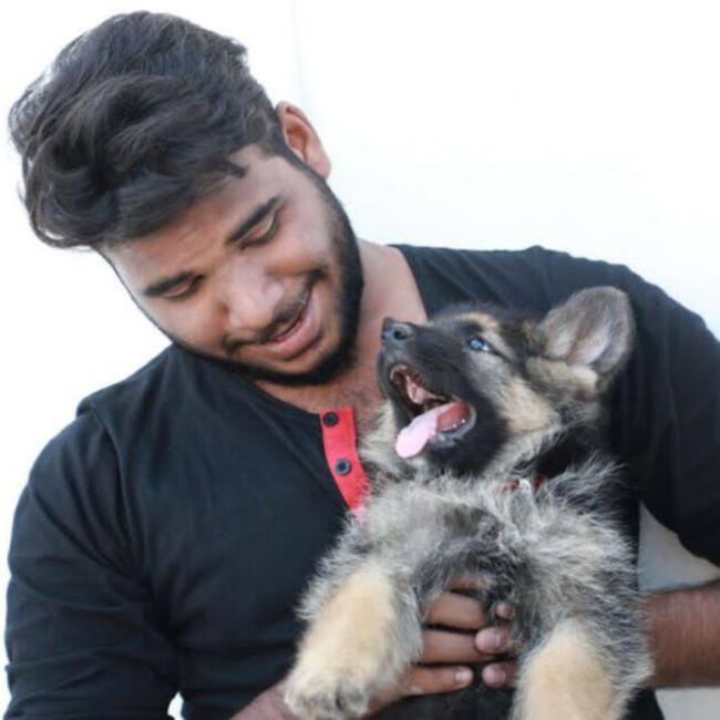 وظيفة جليسة أطفال في دبي: Gokul