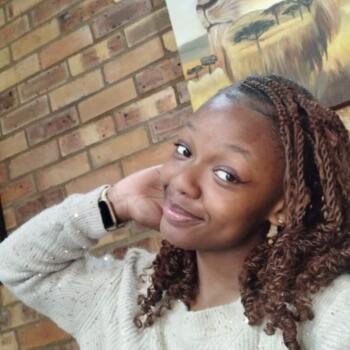 Babysitter in Mhluzi: Nzuzo Sinothile