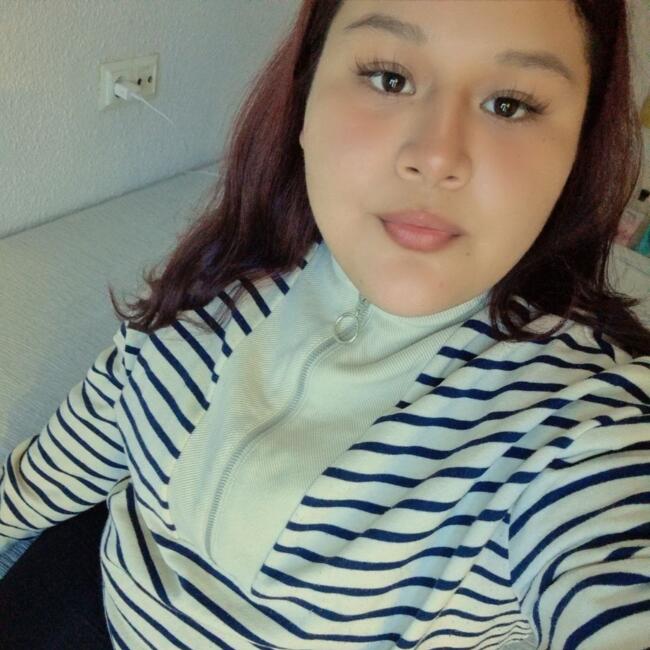 Babysitter in Alzira: Nadine Jamely