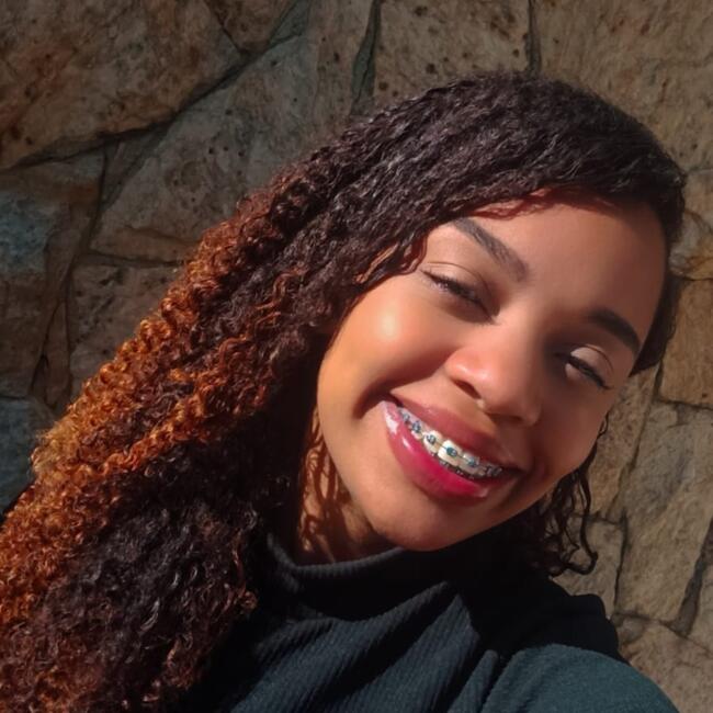 Babysitter in Santo André: Edna