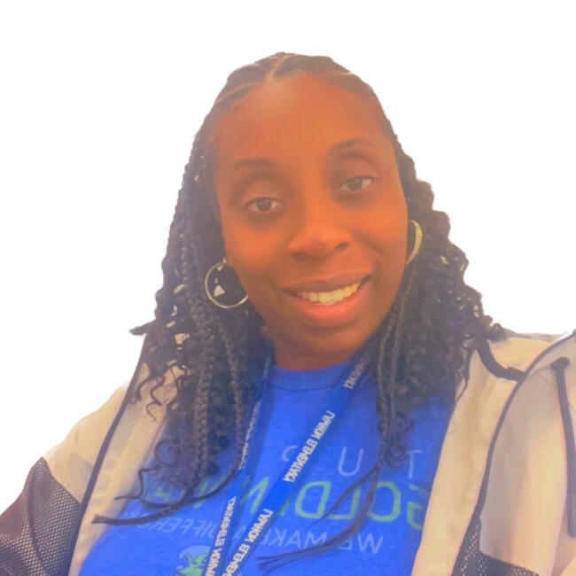 Babysitter in Von Ormy: Shantavia