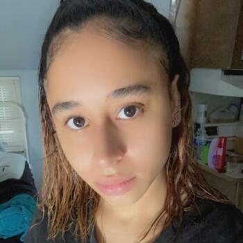 Babysitter in Pennsville: Ashley