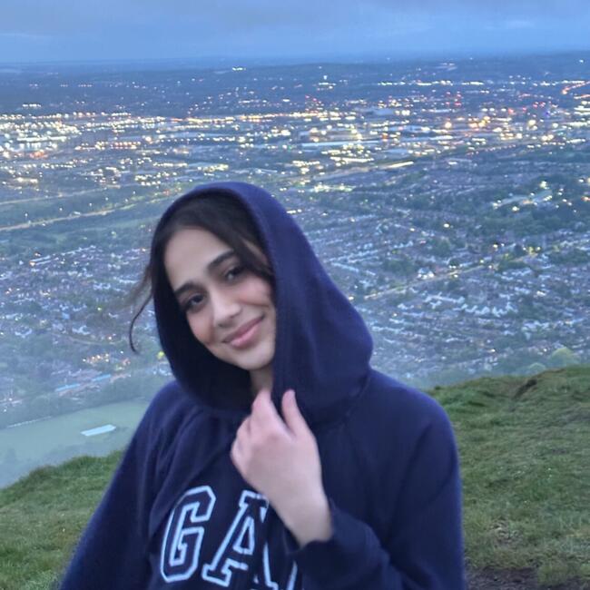 Babysitter in Belfast: Mariem