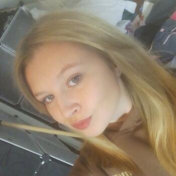 Baby-sitter in Somain: Elena