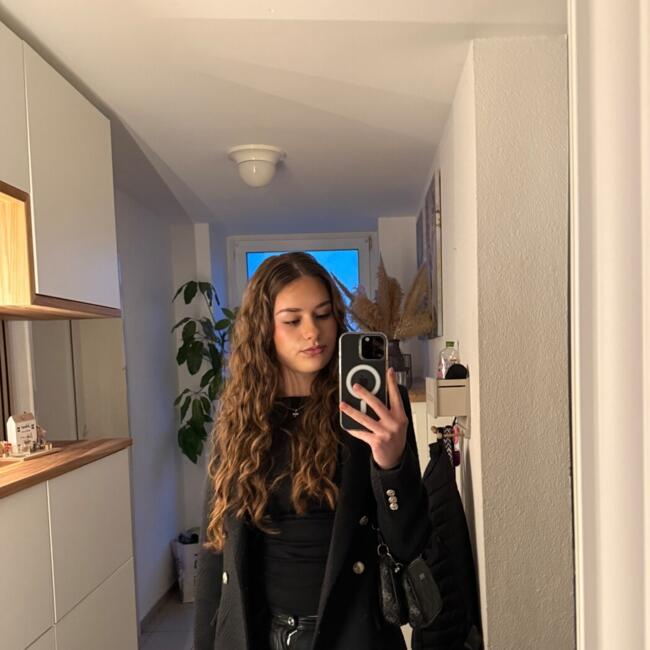 Babysitter in Langenfeld: Jana
