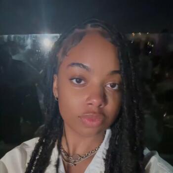 Babysitter Atlanta: Arianna
