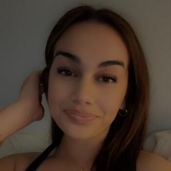 Babysitter in Gold Coast: Leilani