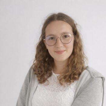 Babysitter in Boistrudan: Elise