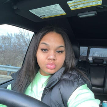 Babysitter in Scenery Hill: Leyah