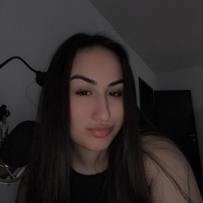 Babysitter in Sânpetru: Roxana