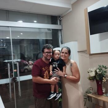 Emprego de babá em Juiz de Fora: emprego de babá Rundinei Marcones