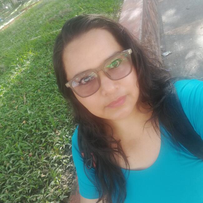 Niñera en Dos Quebradas: Dolly Farina