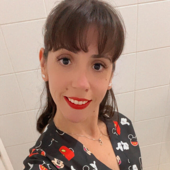Babysitter in Curitiba: Camila