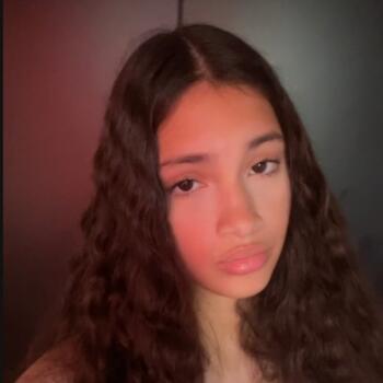 Babysitter in The Bronx: Daishaly