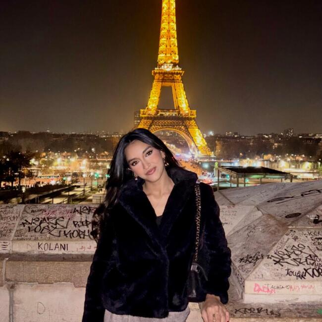 جليسة أطفال في دبي: Shana-Anais