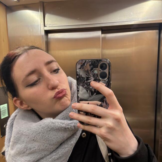 Bébiszitter Kóka területén: Nikoletta