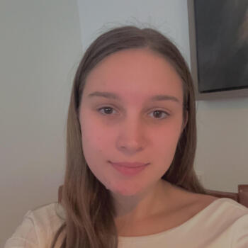 Babysitter Central Coast: Kate