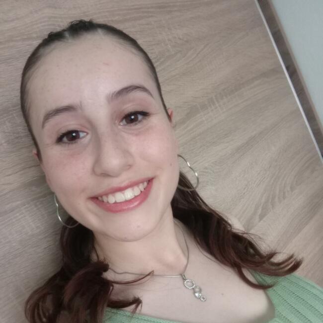 Babysitter in Moreno: Cecilia