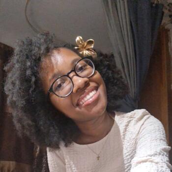 Babysitter in Nîmes: Fanny