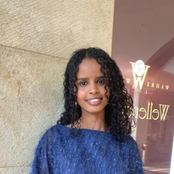 Babysitter Essen: Ifrah