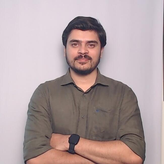 Serilingampalle में बेबीसिटिंग की नौकरी: DIP